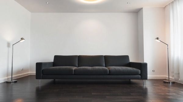 Plus de 10 idées de bouts de canapé noirs au design contemporain